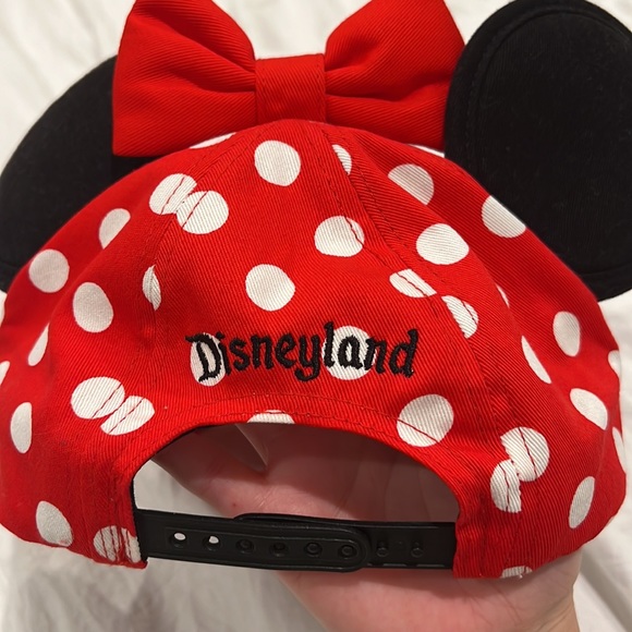 Minnie Mouse Disney Park Polka Dot Cap Red Snapback Hat - Picture 2 of 3